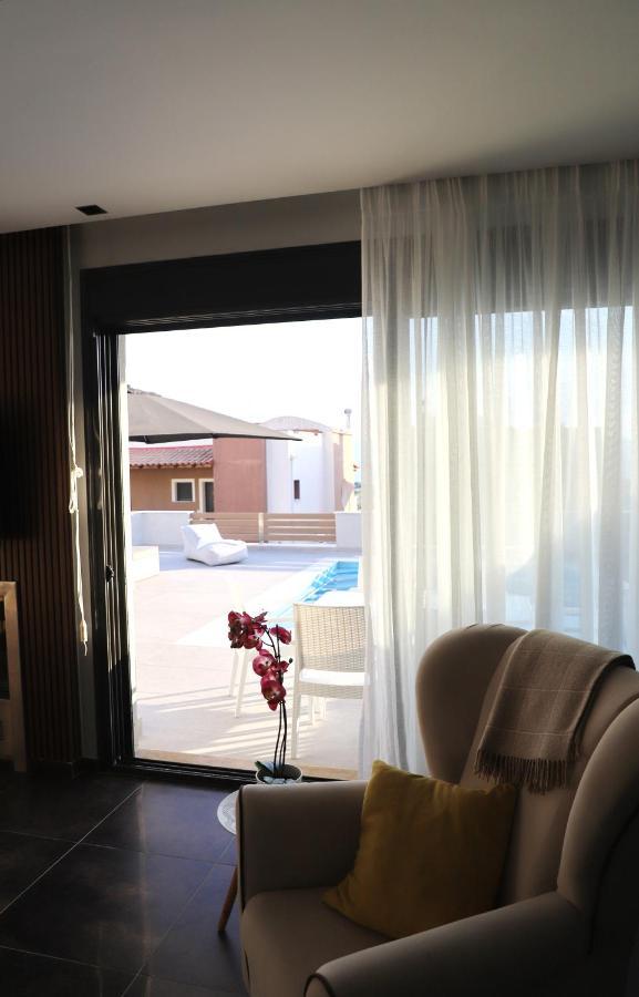 Heaven Horizon Villa Kariani Exterior photo