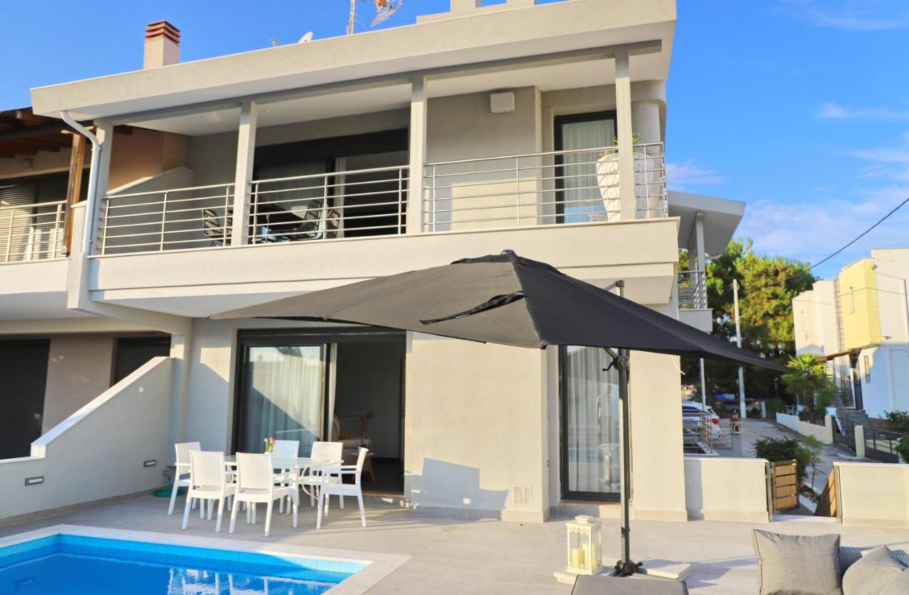 Heaven Horizon Villa Kariani Exterior photo